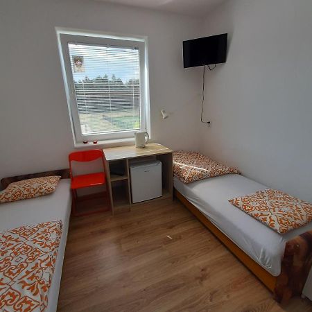 Pokoje Goscinne Weronika Ostrowo  Extérieur photo