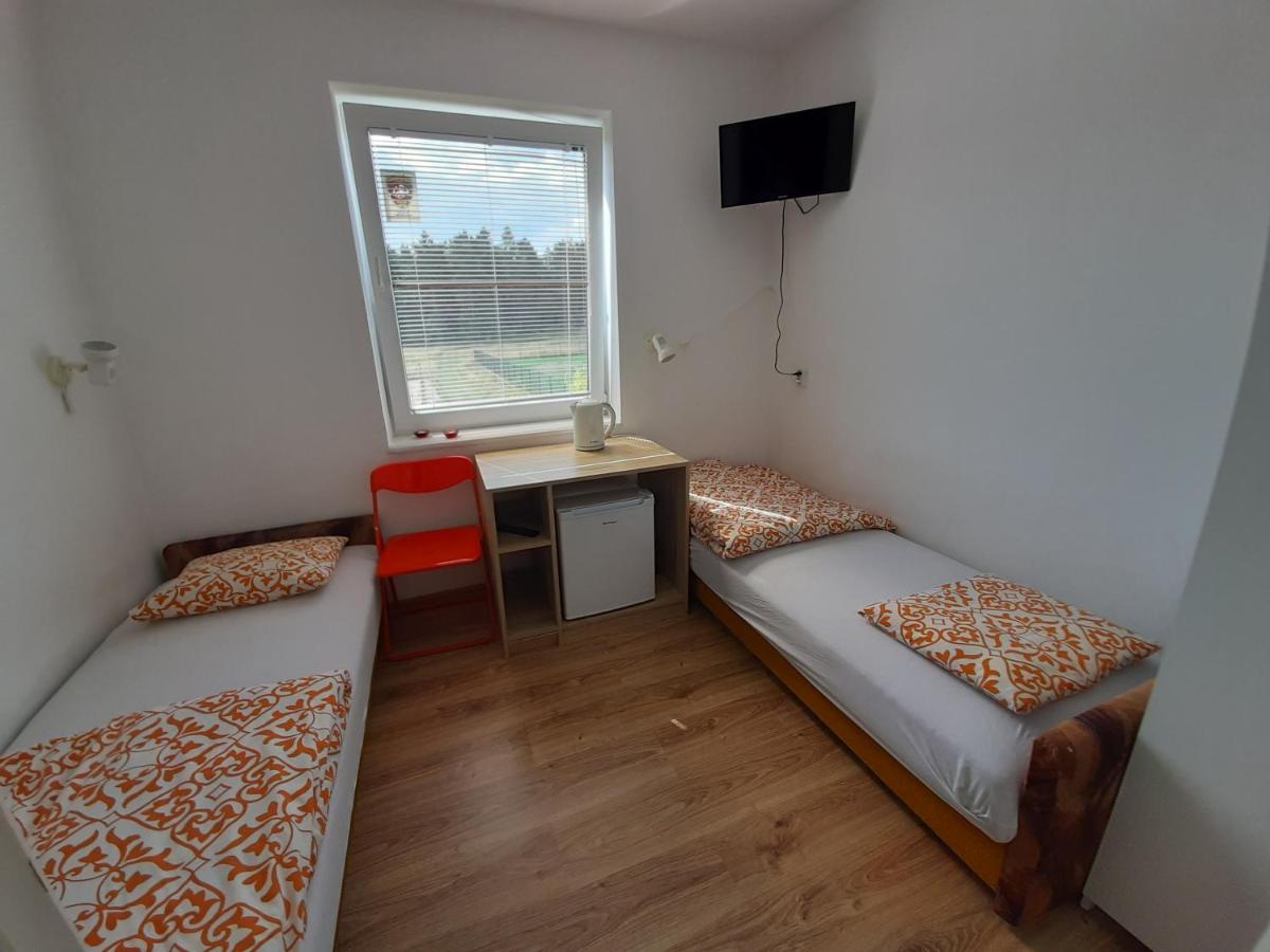 Pokoje Goscinne Weronika Ostrowo  Extérieur photo